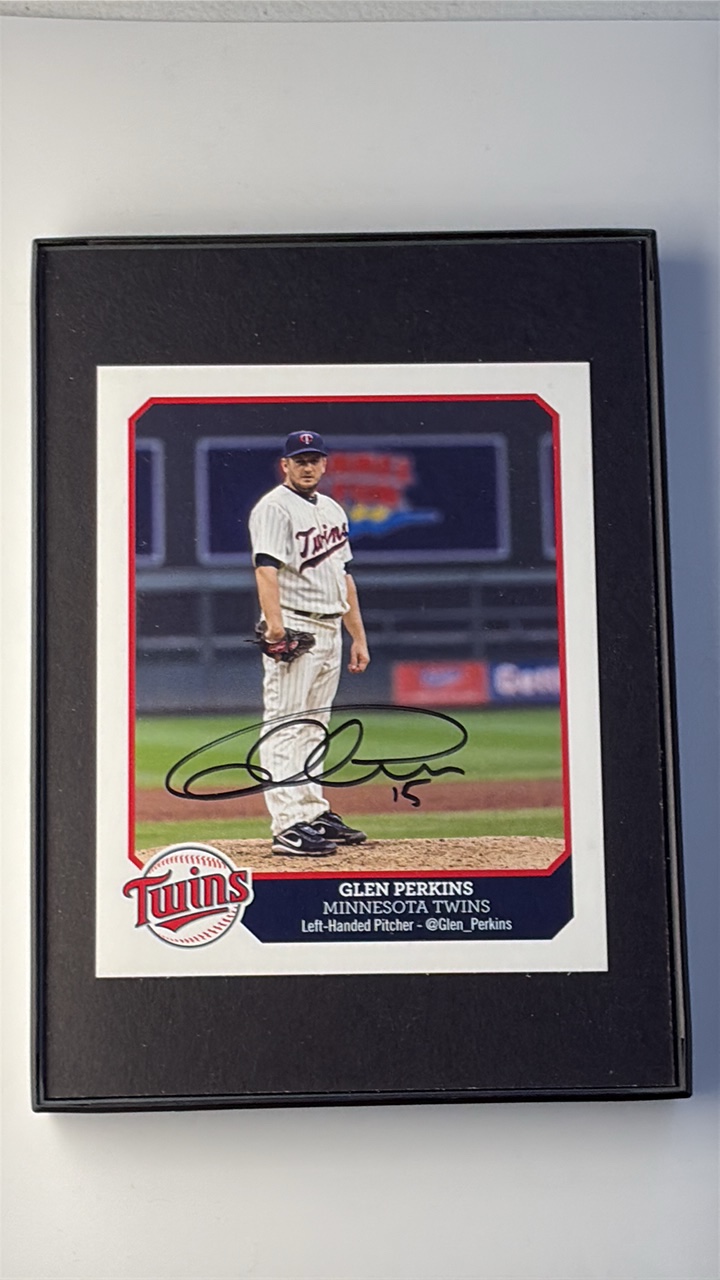 lot 126 image: Autographed Team Issued Photo Glen Perkins Minnesota Twins