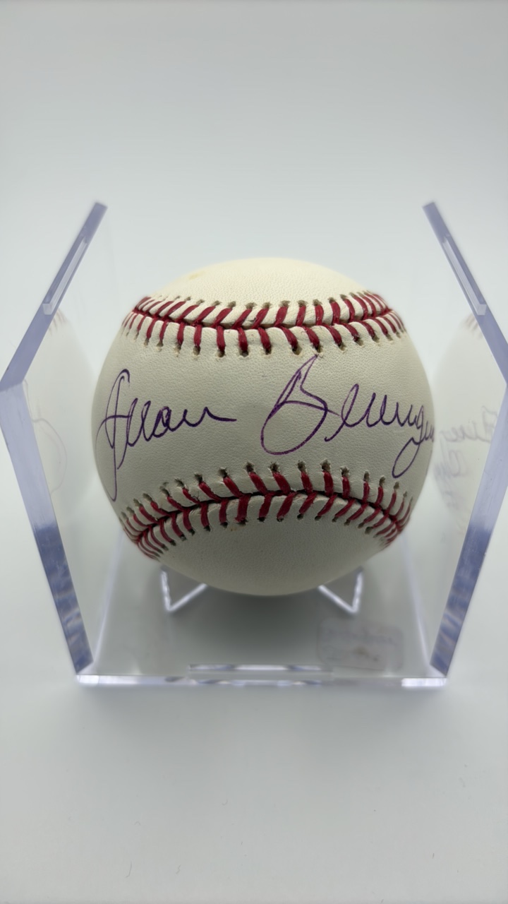 lot 138 image: Juan Berenguer Autograph Baseball Minnesota Twins Legend