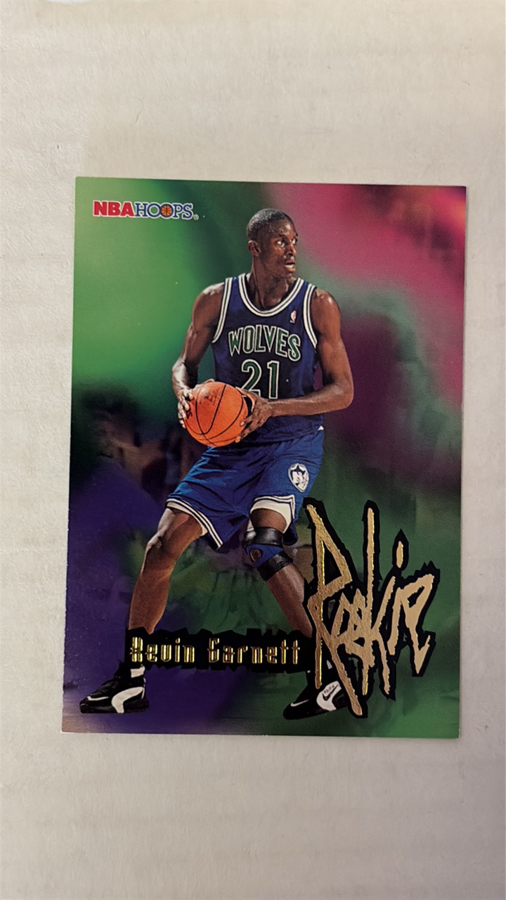 lot 193 image: 1996 NBA Hoops Kevin Garnett Rookie Card Minnesota Timberwolves