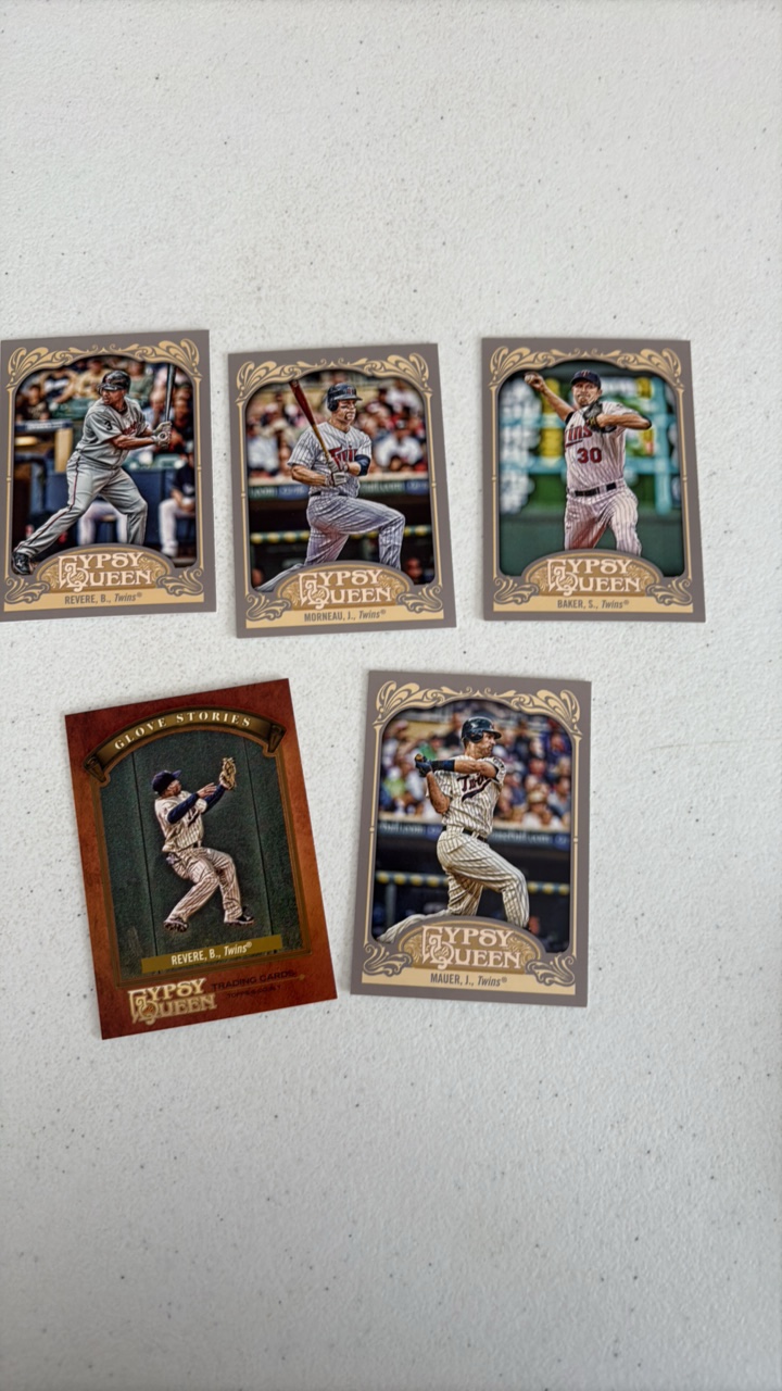 lot 224 image: 2012 Topps Gypsy Queen Minnesota Twins Team Set