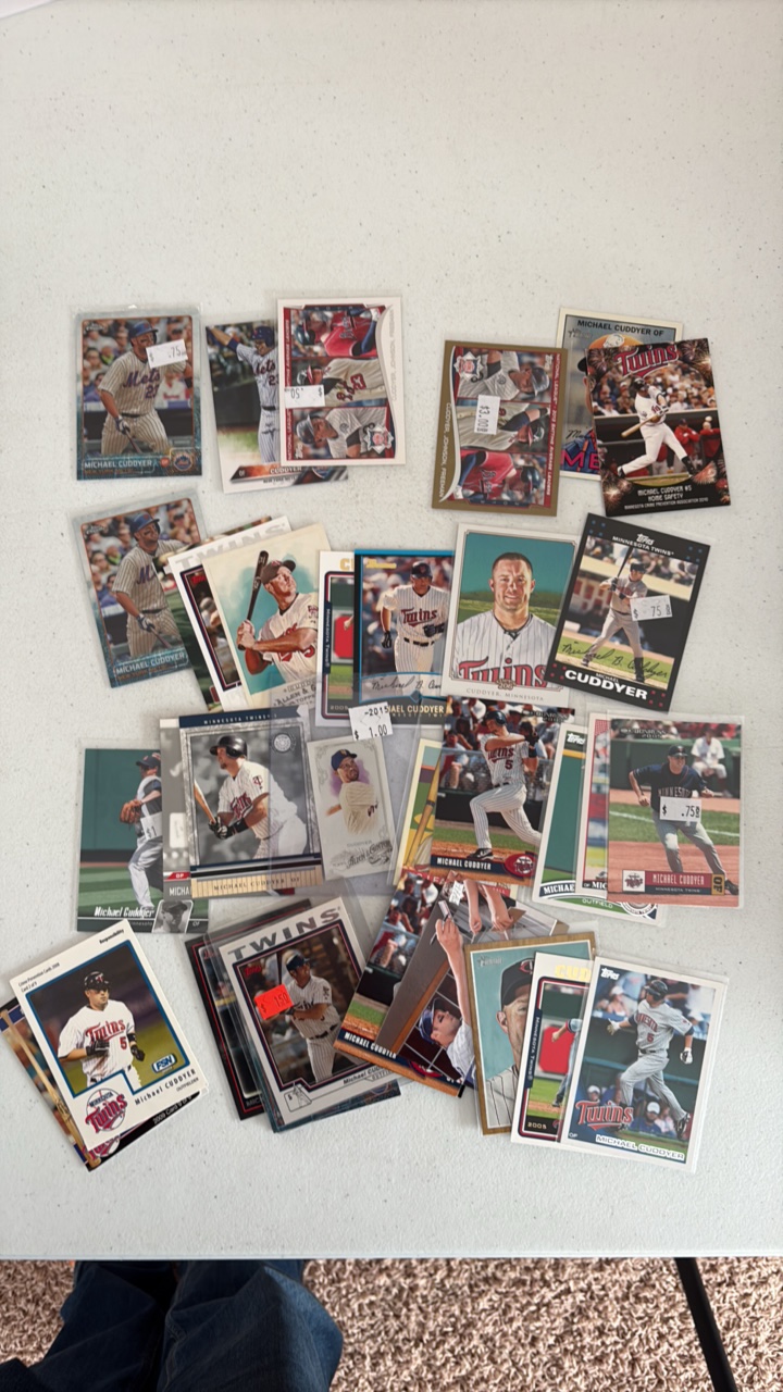 lot 262 image: Michael Cuddyer Minnesota Twins Card Lot