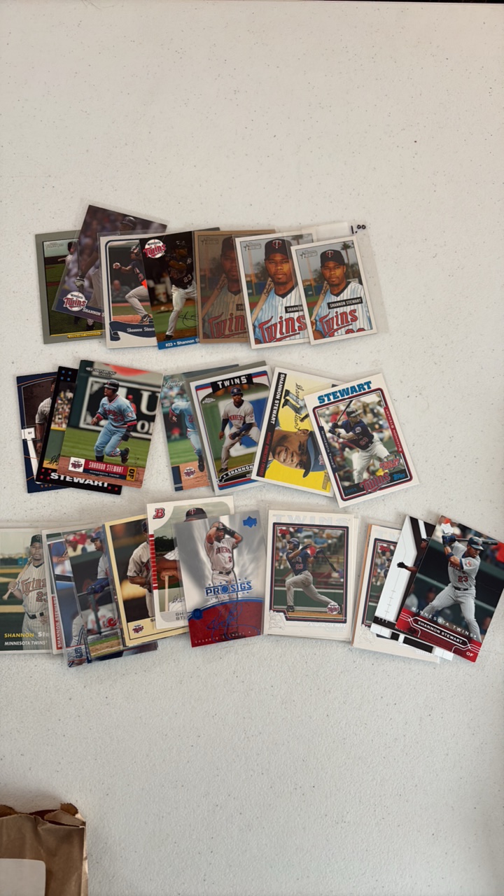 lot 270 image: Shannon Stewart Minnesota Twins Card Lot