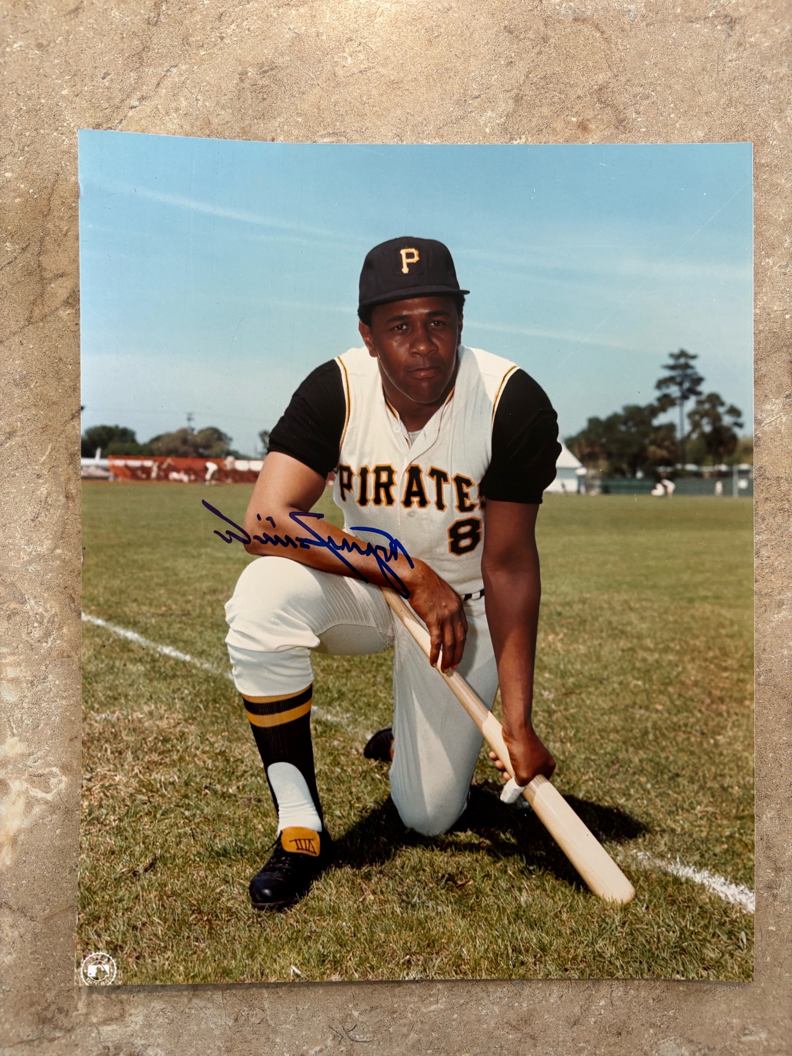 lot 303 image: Willie Stargell Autographed 8x10 Baseball Picture