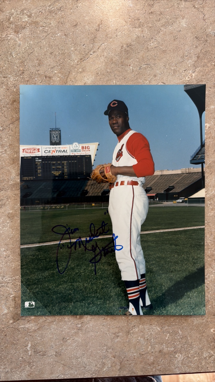 lot 309 image: Jim Mudcat Grant Autographed 8x10 Baseball Picture