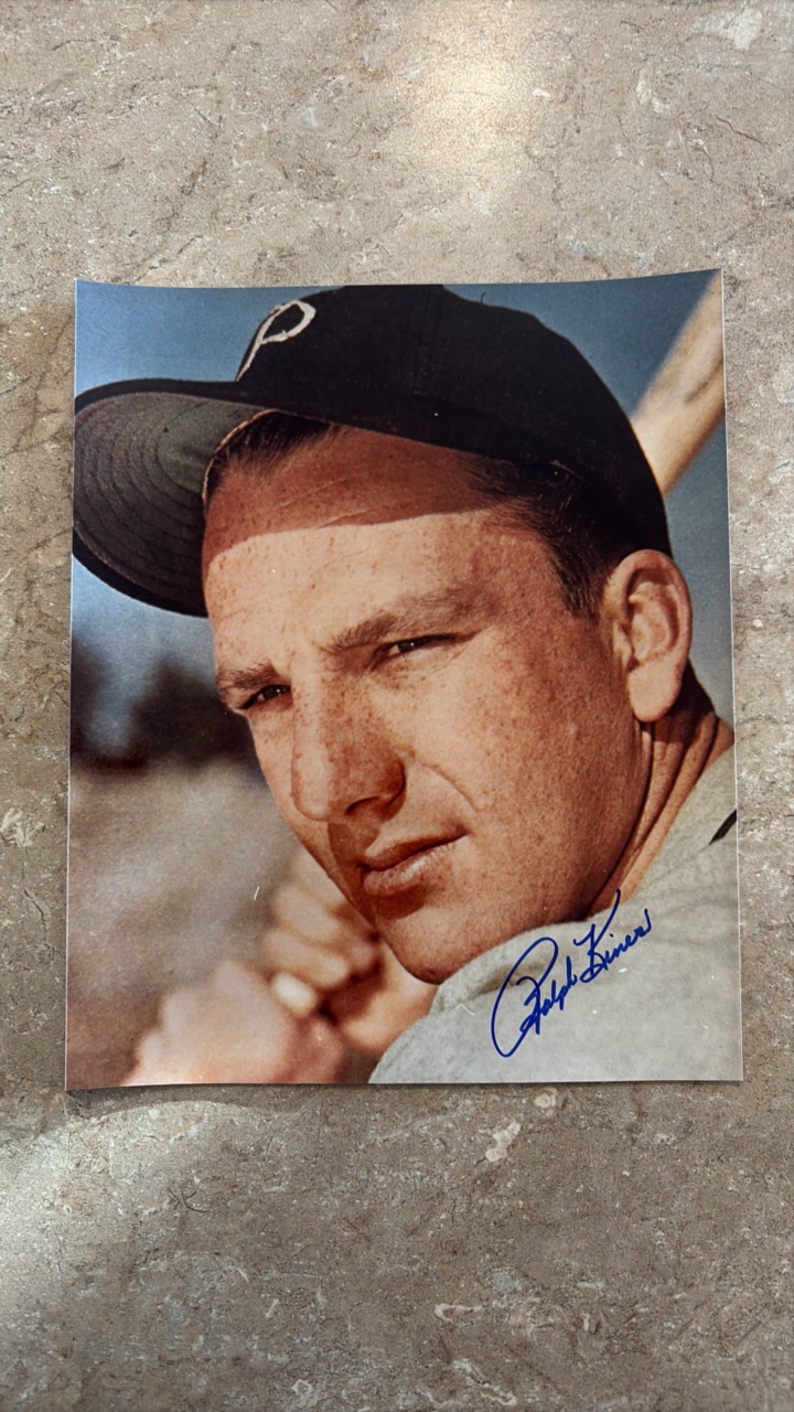 lot 327 image: Ralph Kiner Autographed 8x10 Baseball Picture