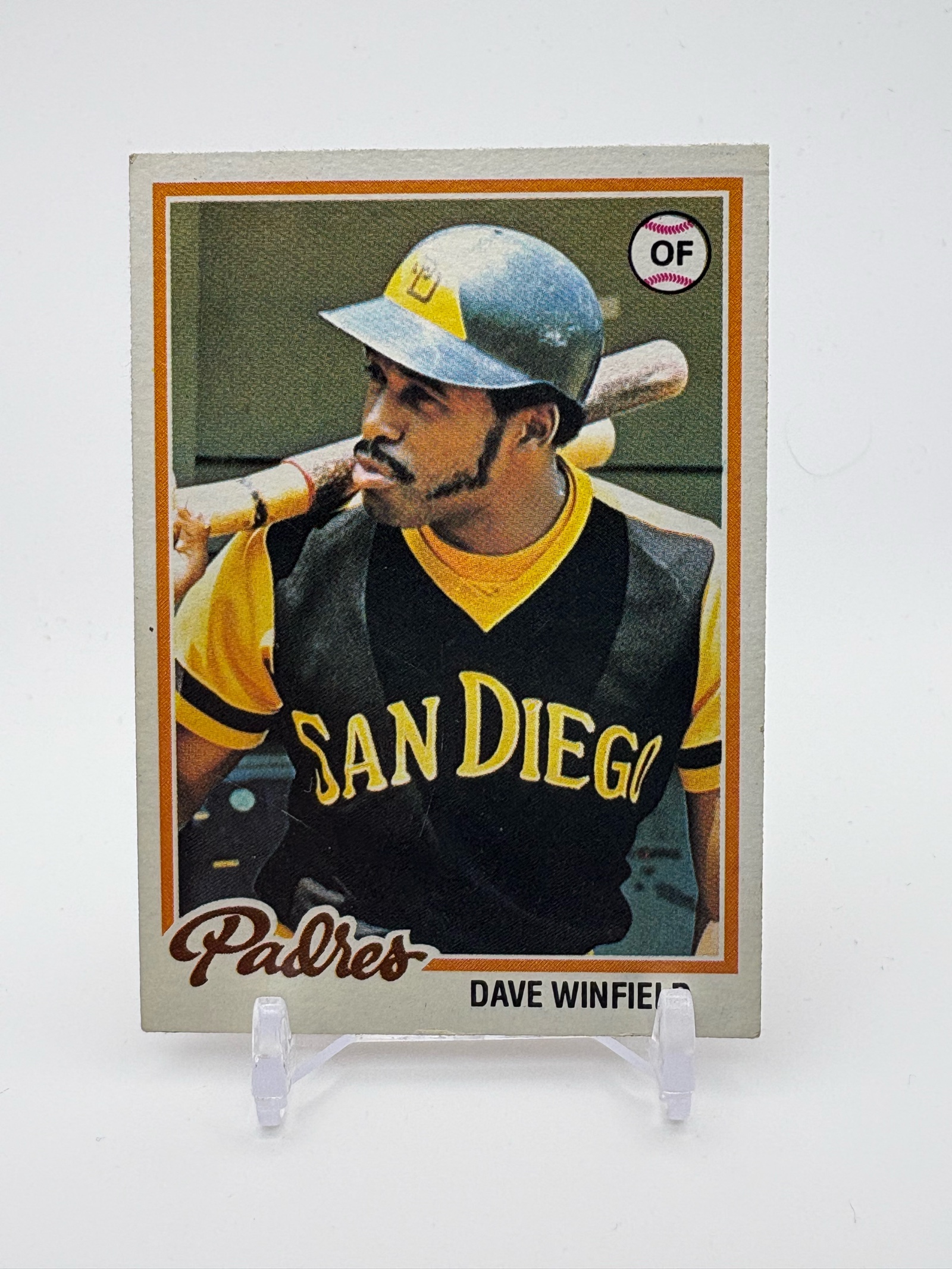 lot 354 image: 1978 Topps Dave Winfield San Diego Padres Minnesota Native and MLB Legend