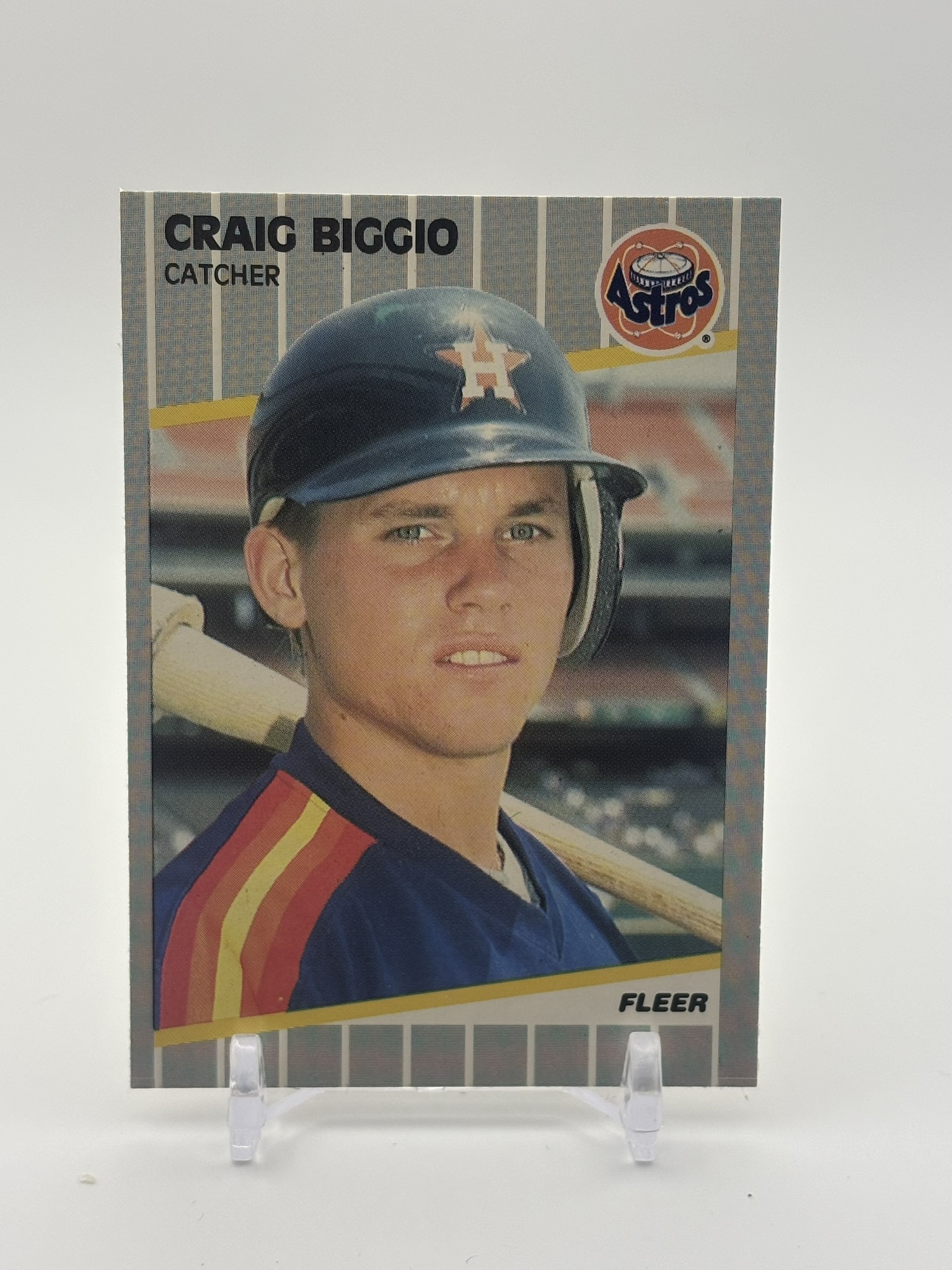 lot 477 image: 1989 Fleer - Craig Biggio #353 Rookie Card MLB Hall of Famer Houston Astros Legend