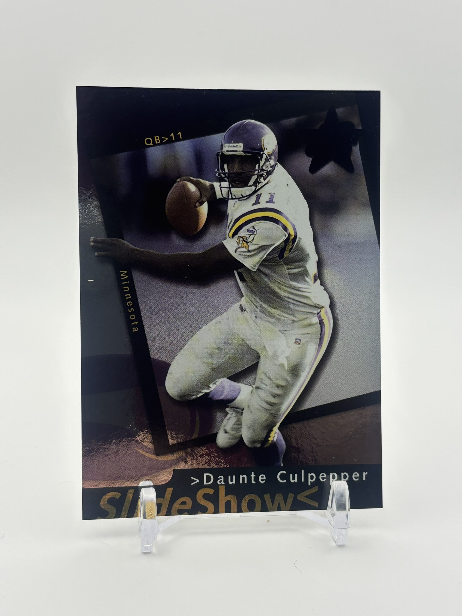 lot 554 image: 2000 Leaf Rookies & Stars - Slideshow Daunte Culpepper #d 5631000 Minnesota Vikings NFL