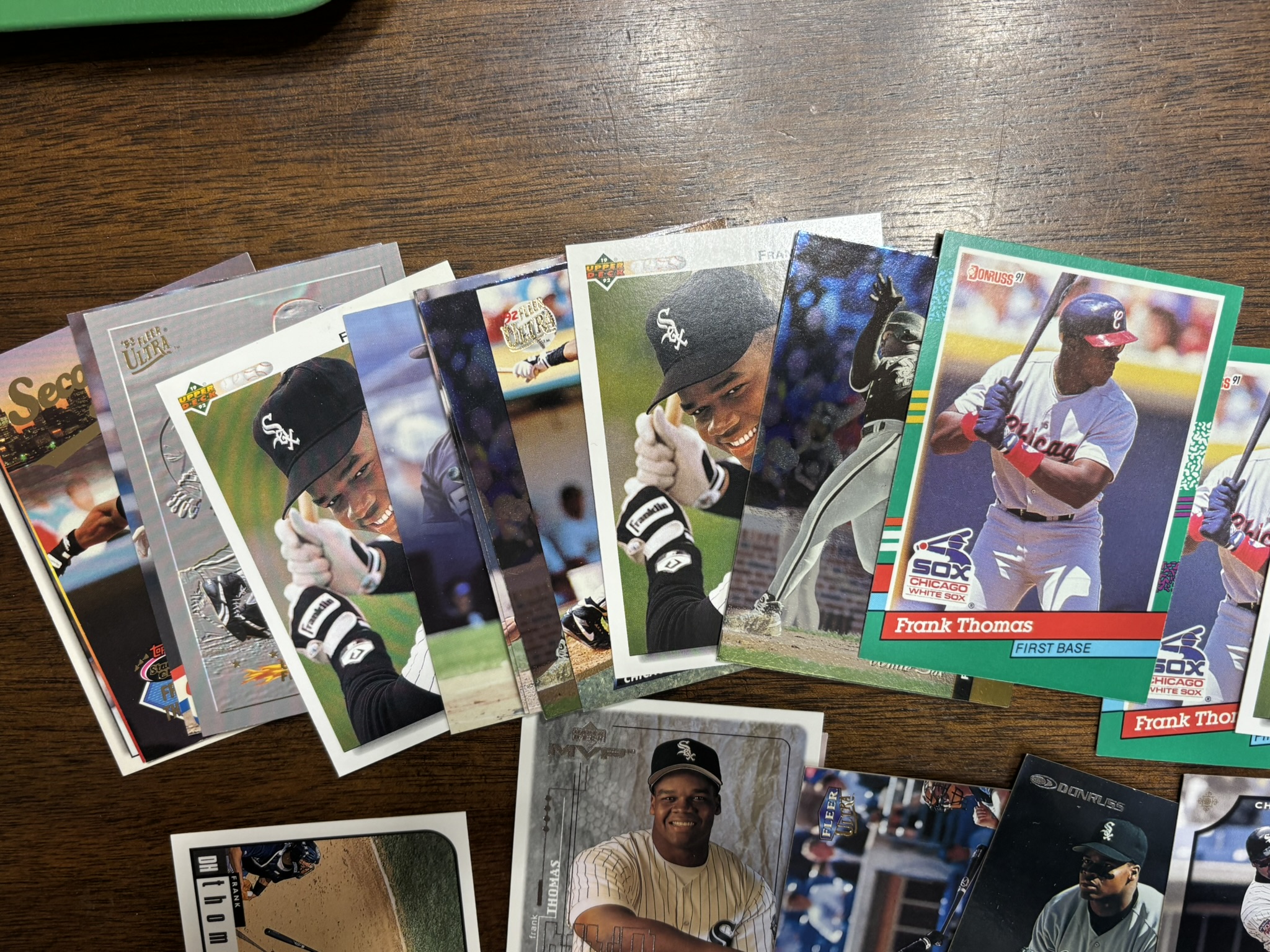 lot 609 image: Frank Thomas Baseball Card Lot, Chicago White Sox Legend and MLB Hall of Famer