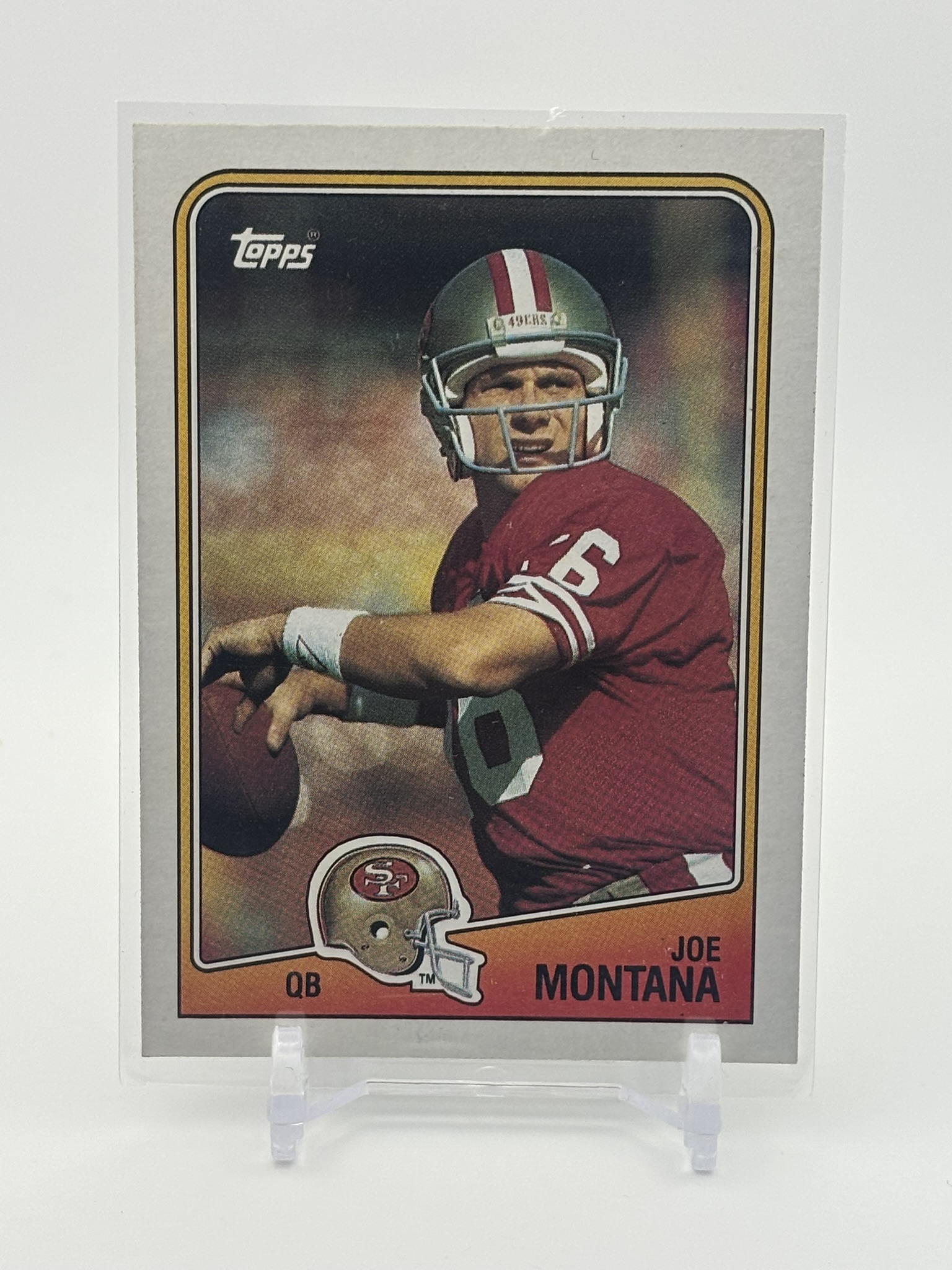 lot 705 image: 1988 Topps - Joe Montana #38 NFL Hall of Famer
