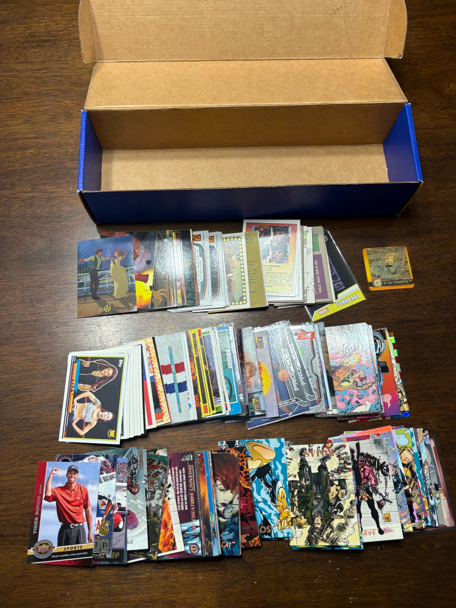 lot 121 image: Trading Card Lot, Mix of Brands, Sets and Years
