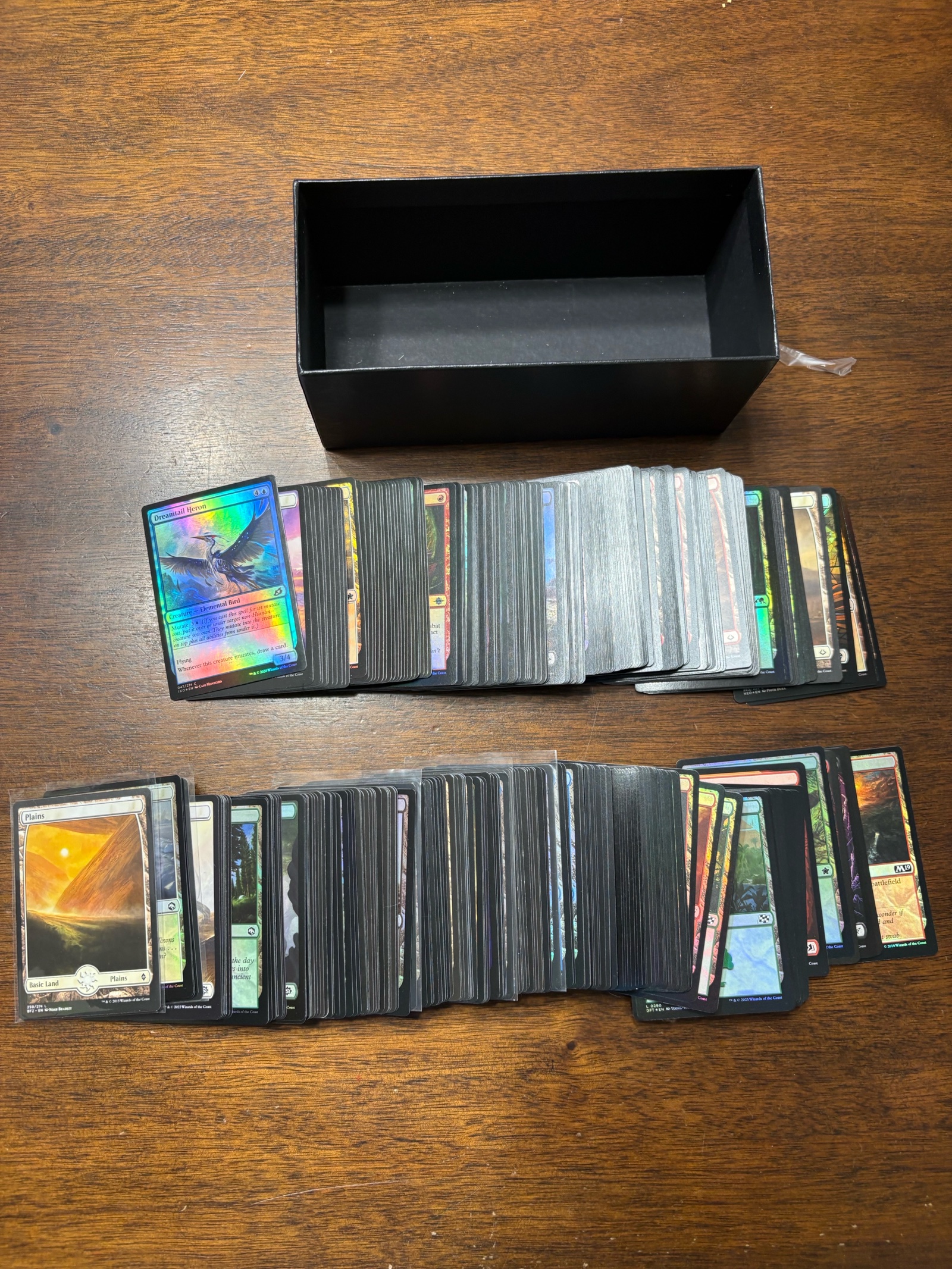 lot 122 image: Magic The Gathering Foils and Full Art Land Lot, Lots of Great Cards for Decks or Collecting