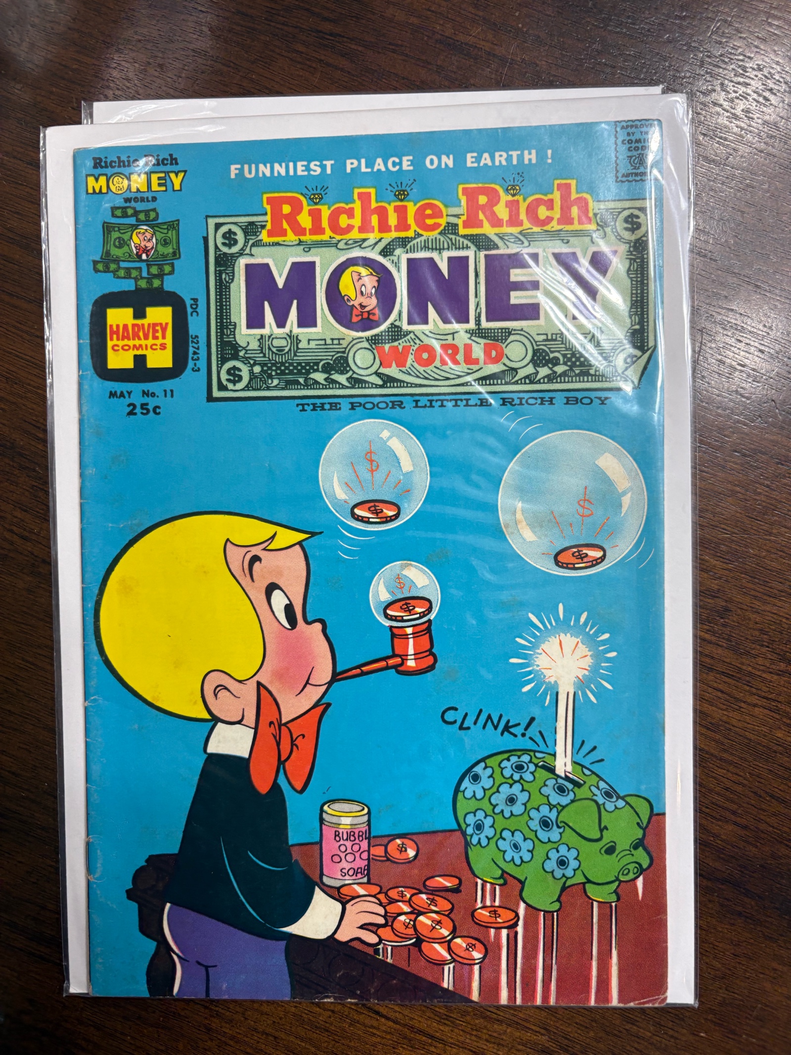 lot 155 image: Richie Rich Money World Vintage Comic Issue #11 Harvey Comics