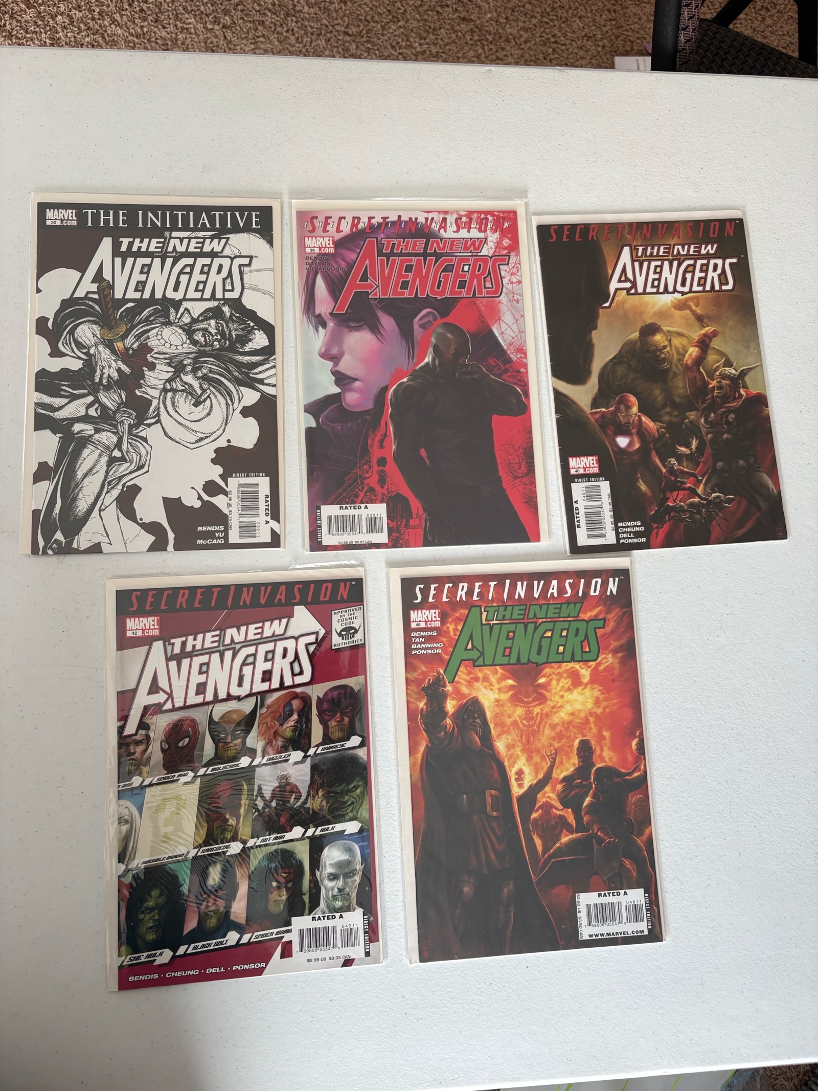 lot 251 image: Avengers Comic Book Lot, 5 Comics Marvel Comics
