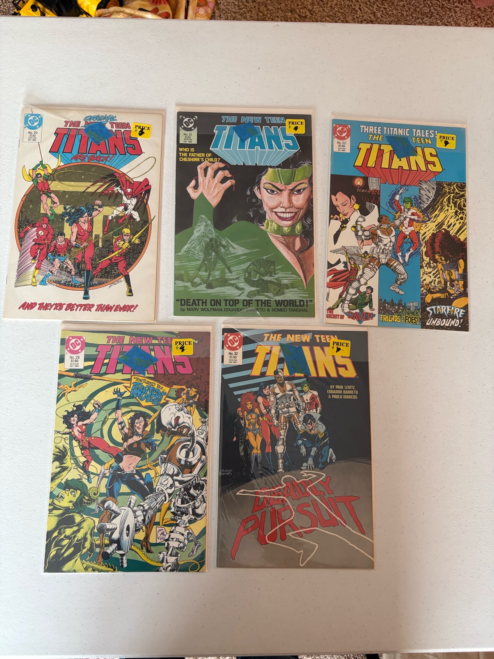 lot 271A image: The New Teen Titans Comic Book Lot, 5 Comics DC