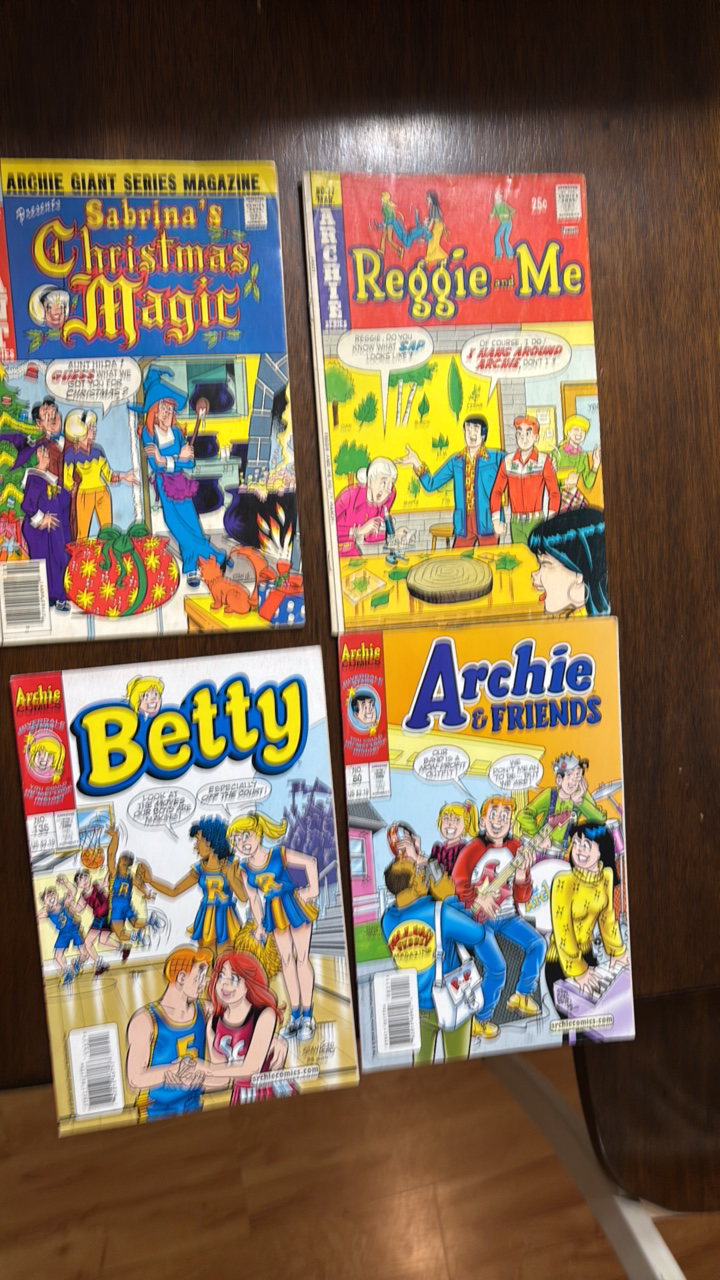 lot 293 image: Vintage Archie Comics, 4 Comics in Lot
