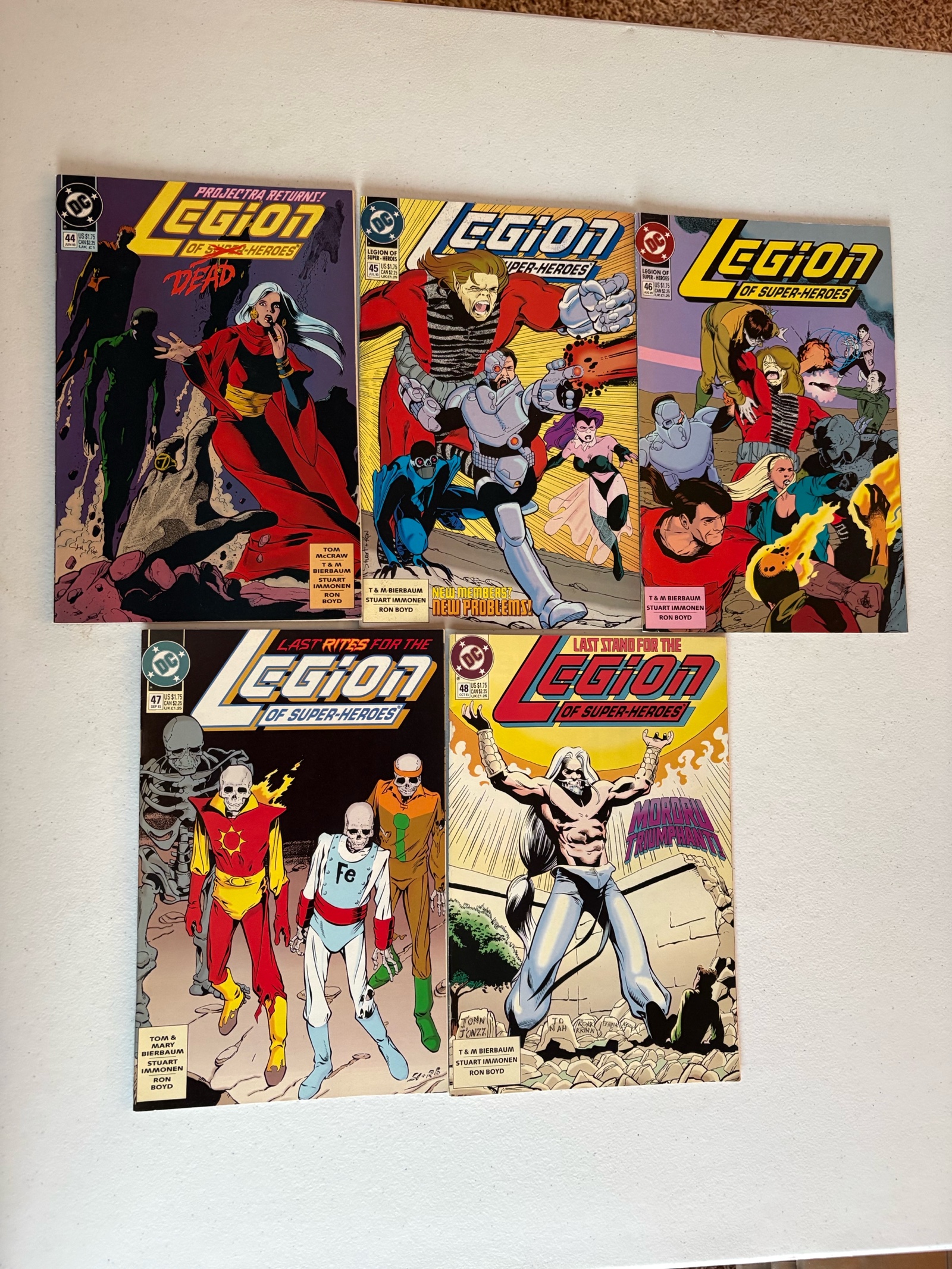 lot 311A image: Legion of Super Heroes Comic Book Lot, 5 Comics From DC
