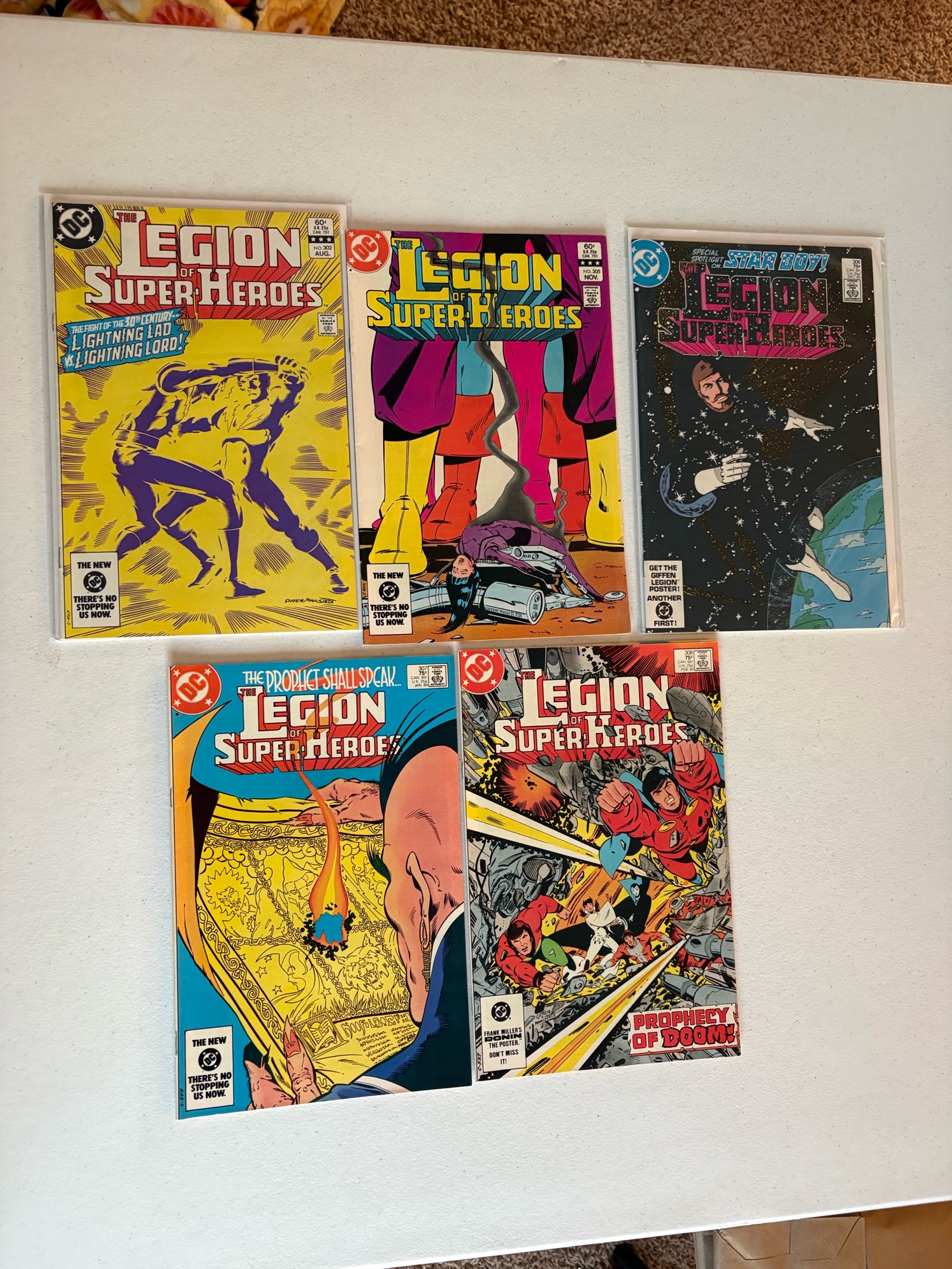 lot 316A image: Legion of Super Heroes Comic Book Lot, 5 Comics From DC