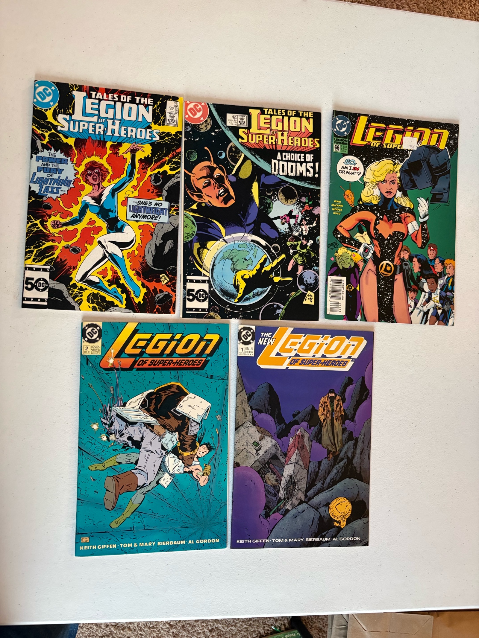 lot 319A image: Legion of Super Heroes Comic Book Lot, 5 Comics From DC