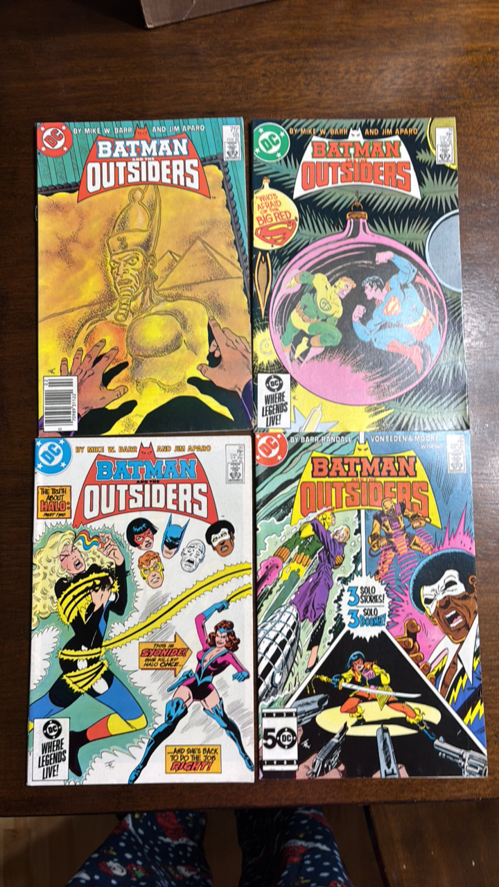 lot 319 image: Batman and the Outsiders Lot, 4 Comics #s 18,19,20,21 DC DC