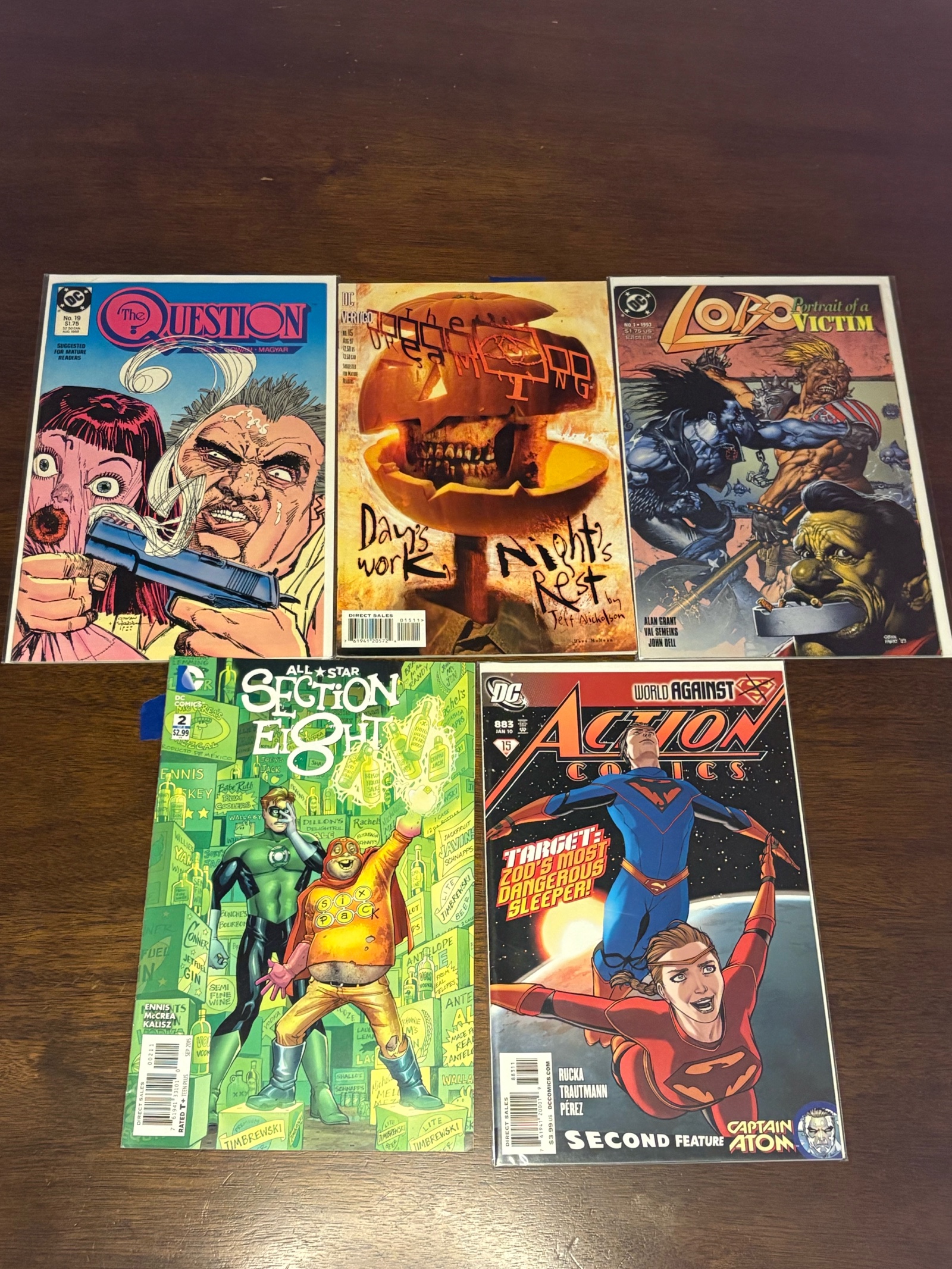 lot 344 image: DC Comic Book Lot, Mix of Heroes, 5 Comic Books