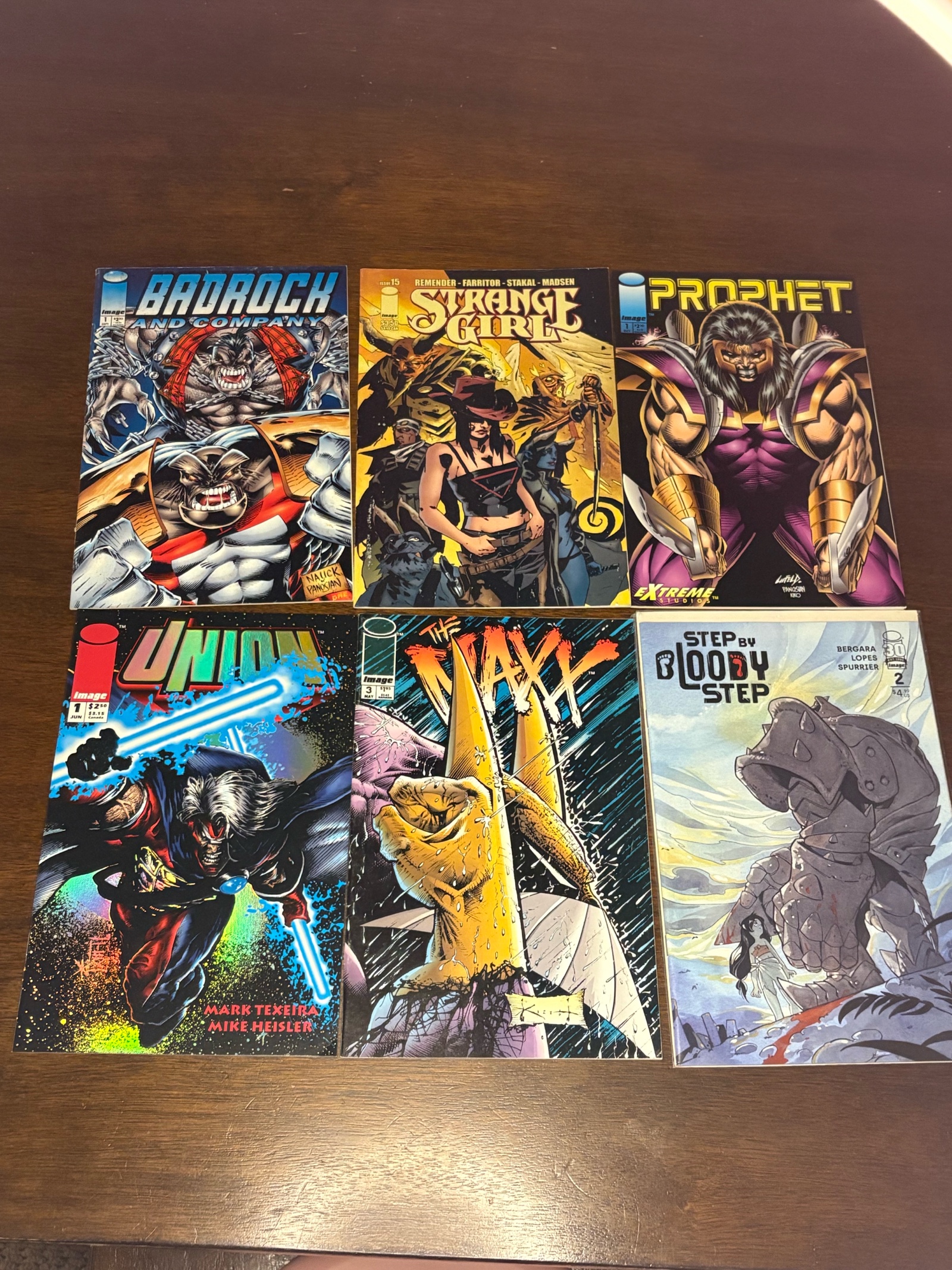 lot 361 image: Image Publishing Comic Book Lot, 6 Comics From Different Heroes and Different Series