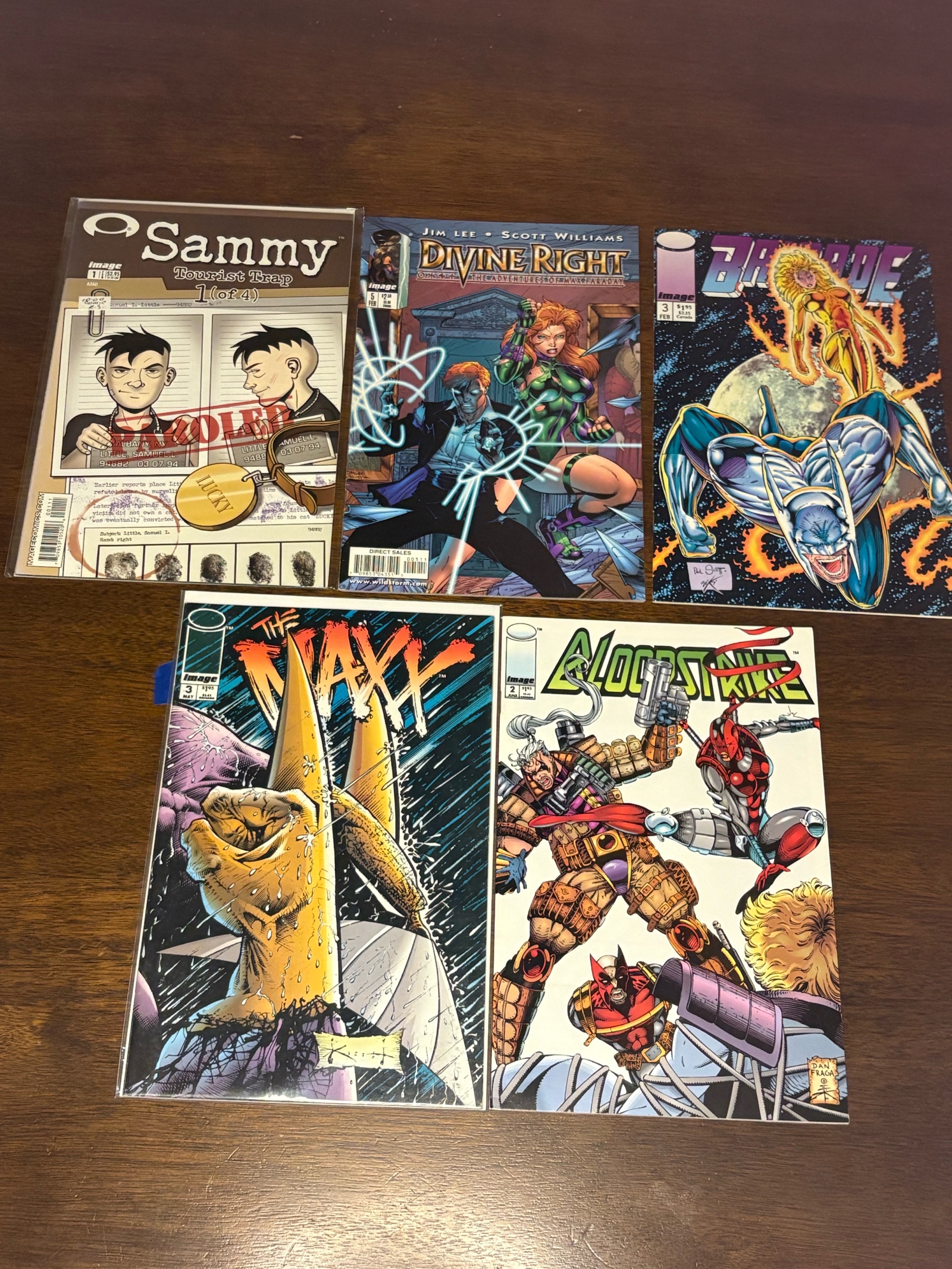 lot 362 image: Image Publishing Comic Book Lot, 5 Comics From Different Heroes and Different Series