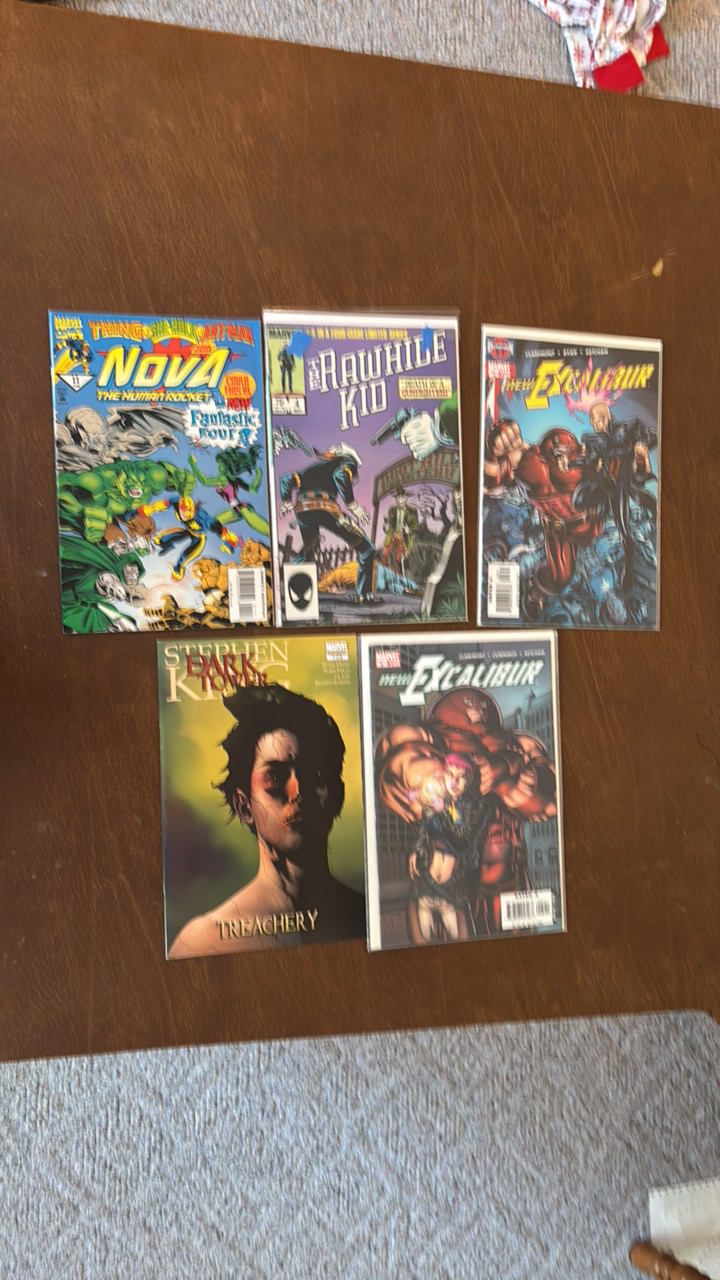 lot 424 image: Marvel Comic Books Lot, 5 Different Comics