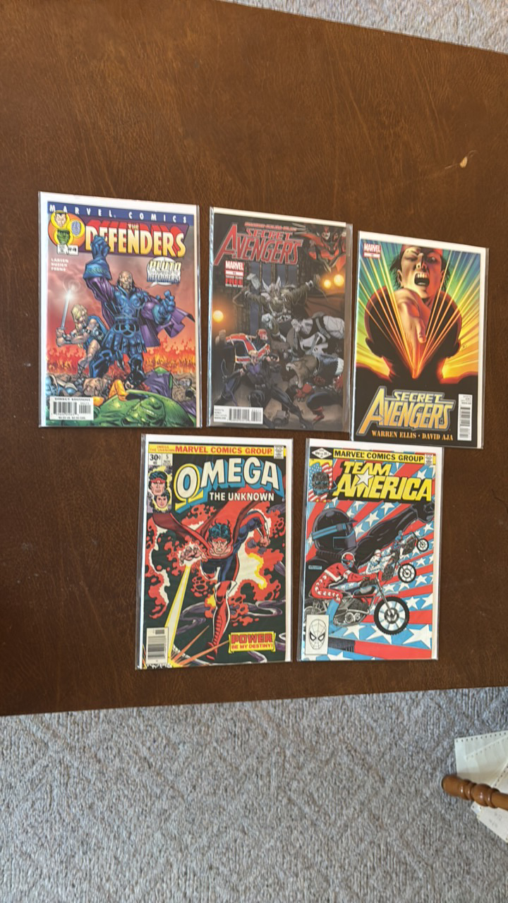 lot 429 image: Marvel Comic Books Lot, 5 Different Comics