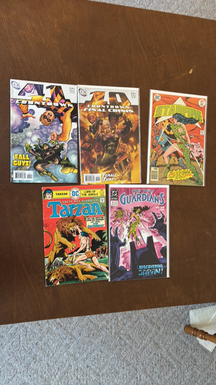 lot 433 image: DC Comic Books Lot, 5 Different Comics