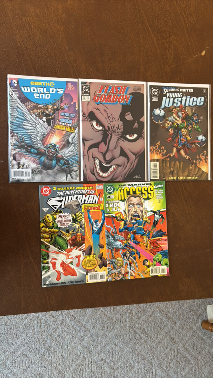lot 436 image: DC Comic Books Lot, 5 Different Comics