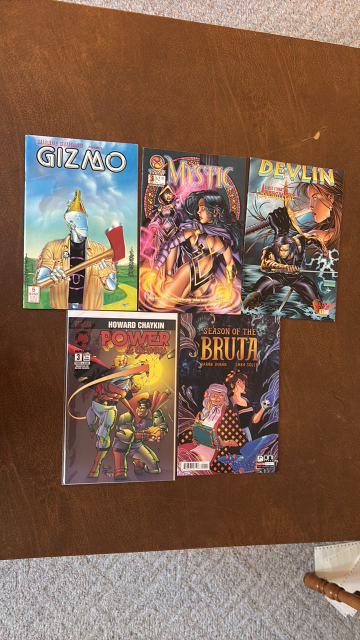 lot 452 image: Comic Book Lot, 5 Comics Assortment of Brands and Heroes