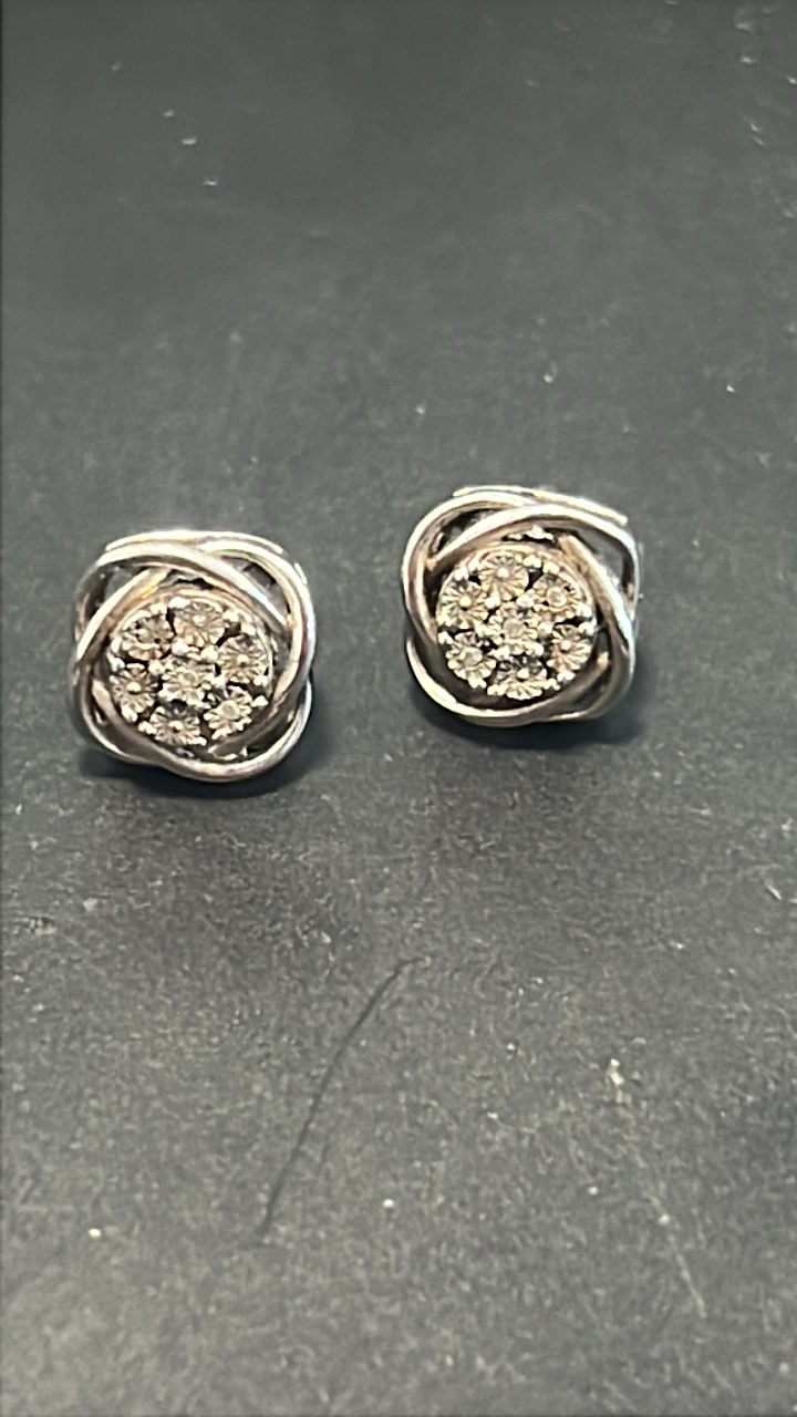 lot 112 image: Sterling silver earrings
