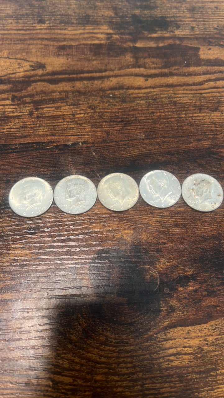 lot 118 image: 40% silver Kennedy half dollar lot of 5 1965-1969