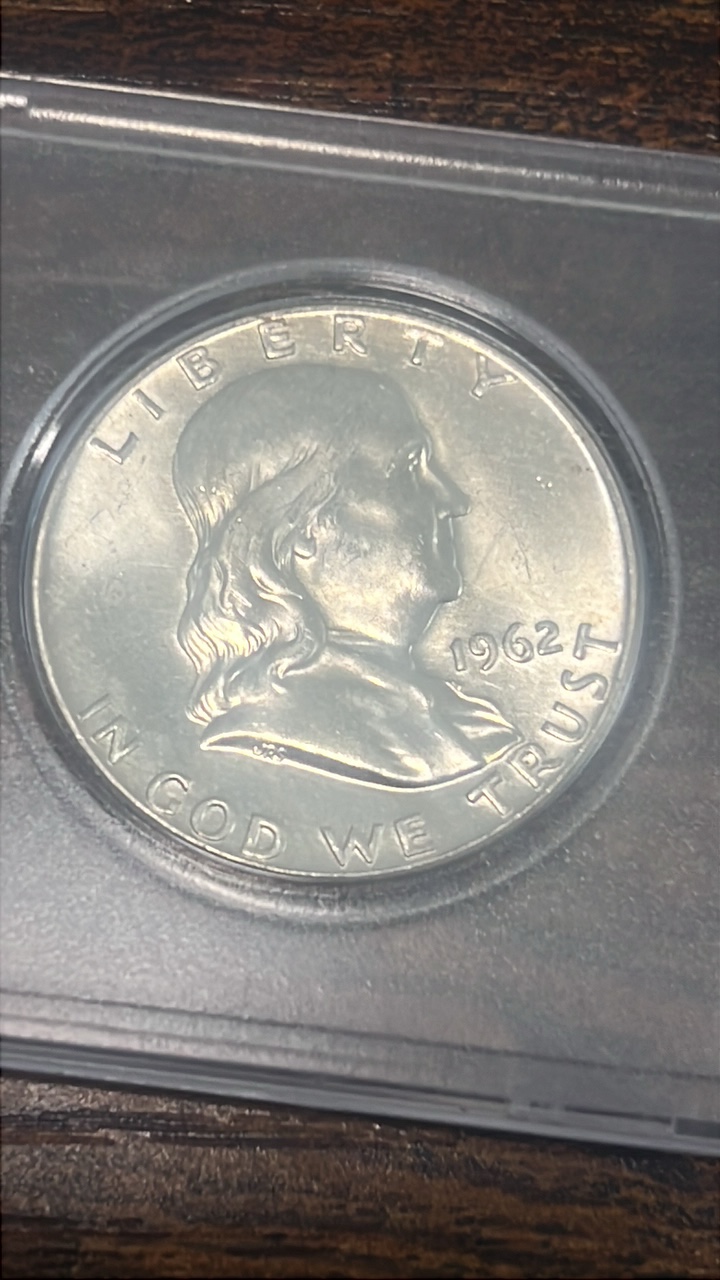 lot 30 image: 1962 d Benjamin Franklin half dollar