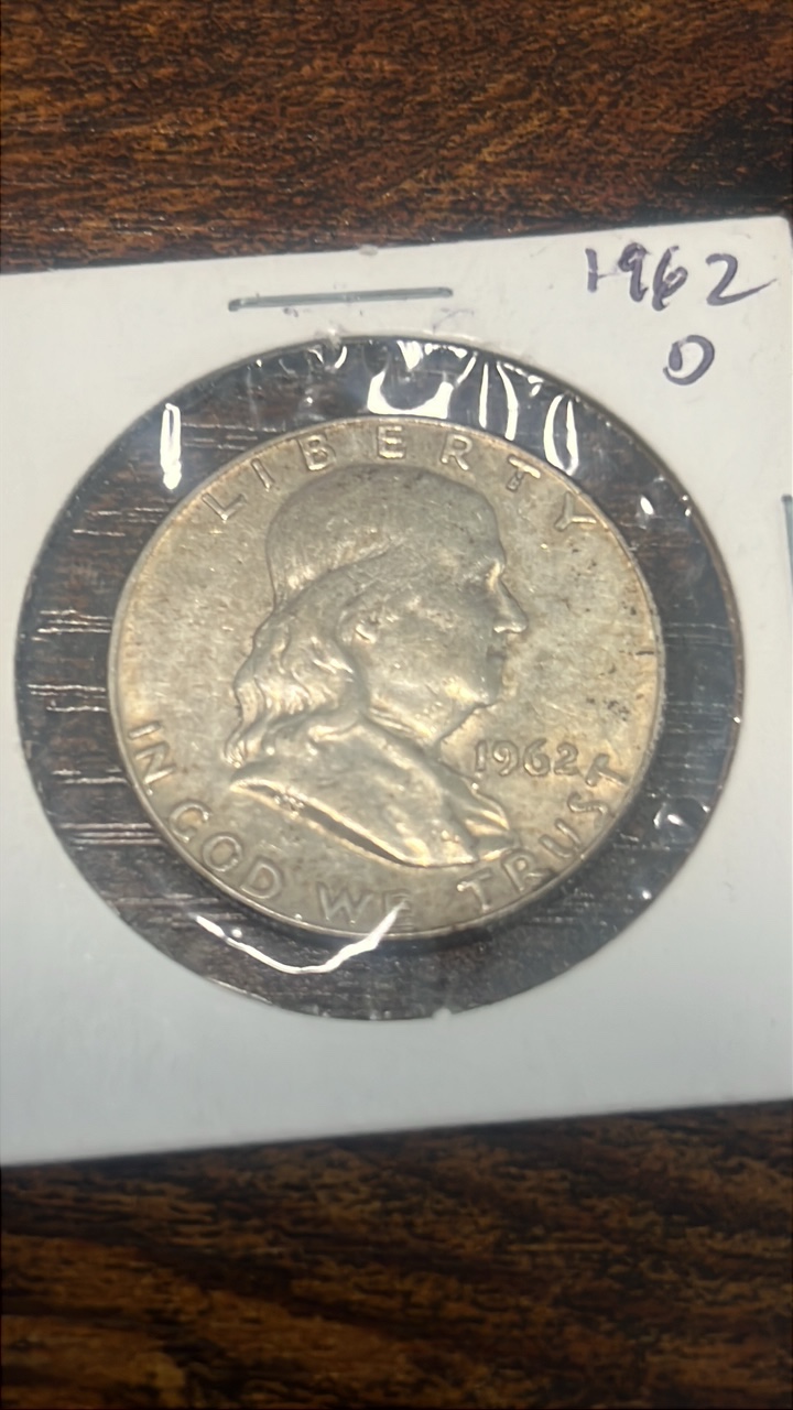 lot 31 image: 1962 d Benjamin Franklin half dollar