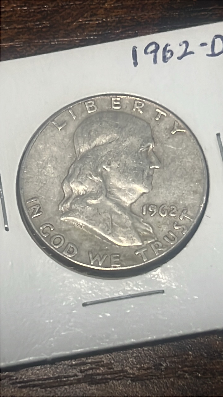 lot 33 image: 1962 d Benjamin Franklin half dollar