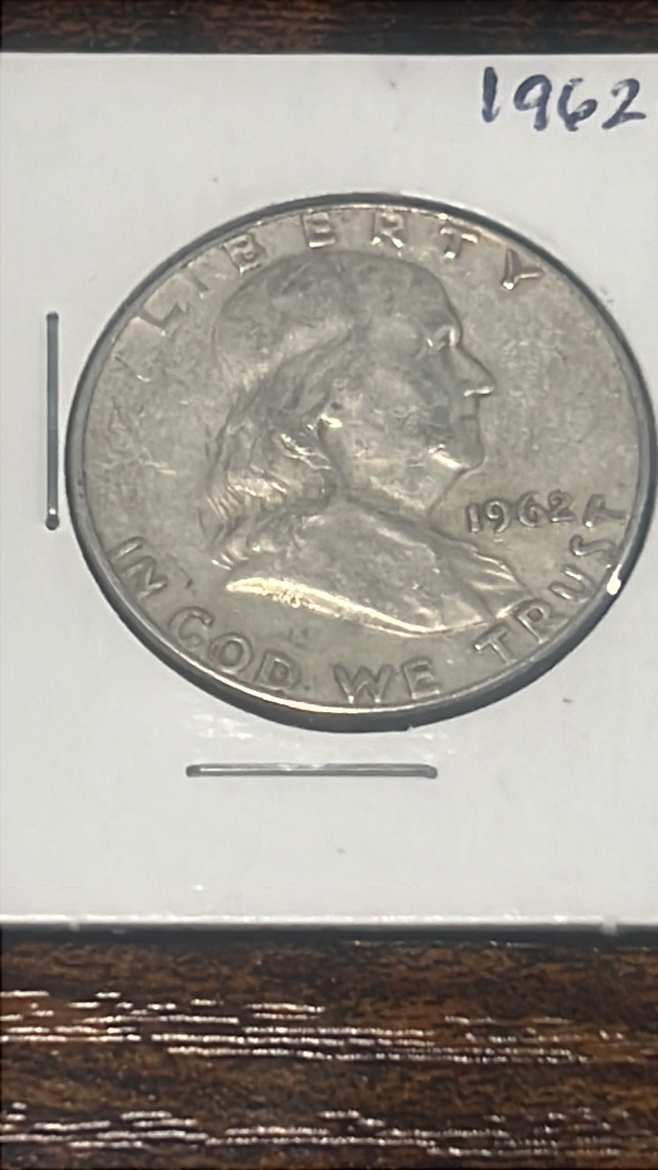 lot 34 image: 1962 d Benjamin Franklin half dollar