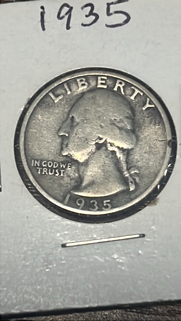 lot 46 image: 1935 Washington quarter