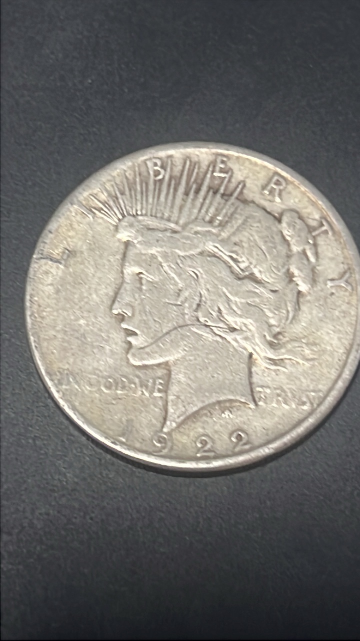 lot 5 image: 1922 s peace dollar