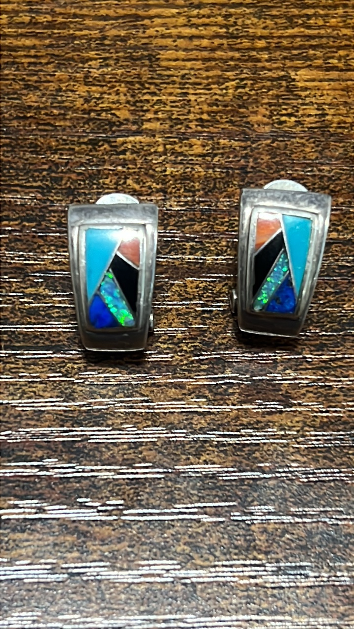 lot 92 image: Sterling silver earrings