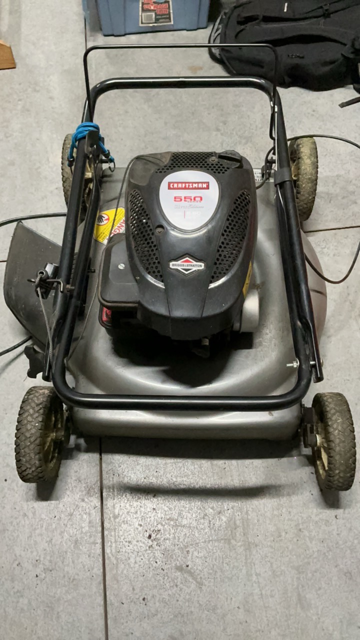 Craftsman 22 Push Lawn Mower - 550 Series Silver Edition
