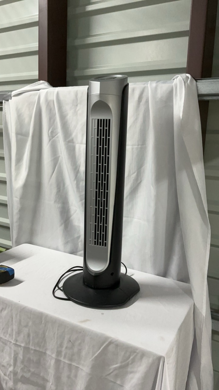 Holmes Oscillating Tower Fan - Silver & Black - Tested & Working