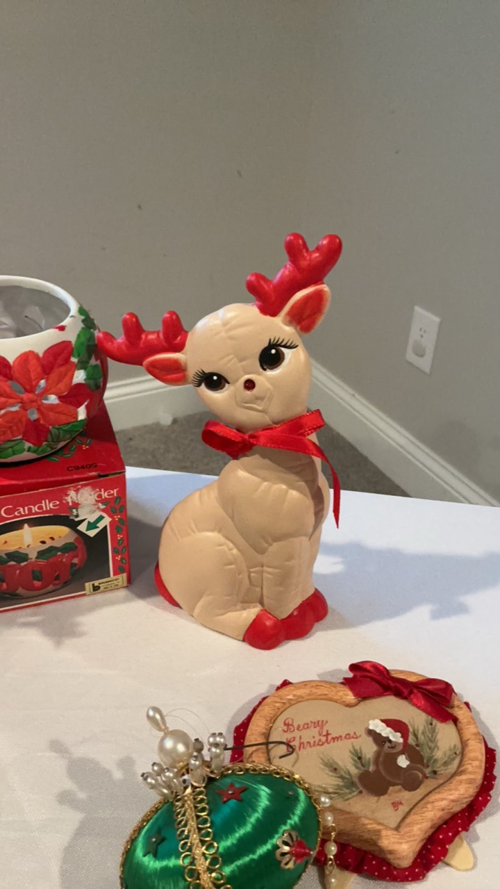 Vintage Holiday Decor Mix Hallmark Frosty Friends Wreath, Campbells Kids & Retro Reindeer