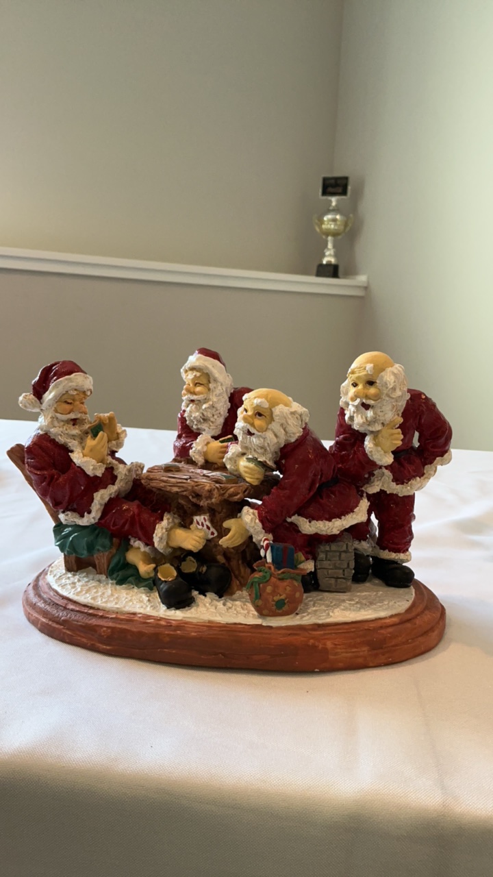 Santas Playing Poker Detailed Resin Holiday Tabletop Diorama