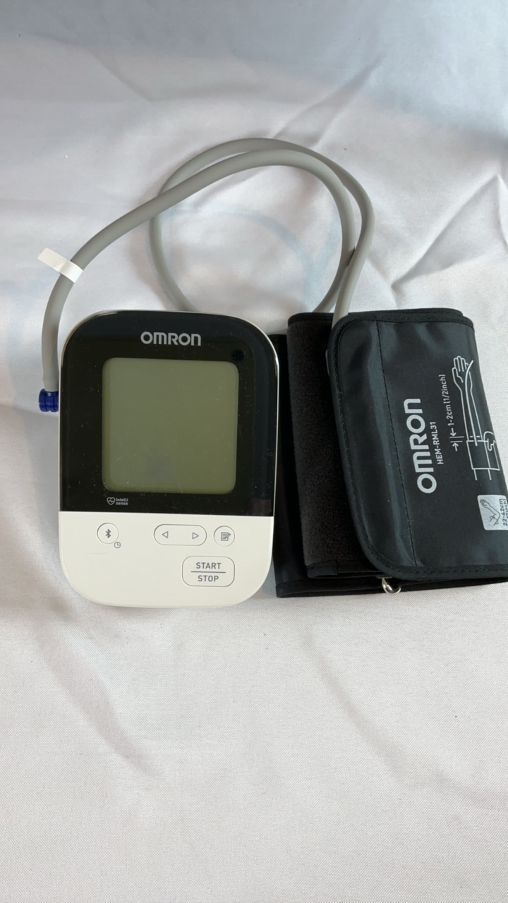 Omron 5 Series Wireless Upper Arm Blood Pressure Monitor  Model BP7250  Bluetooth Enabled