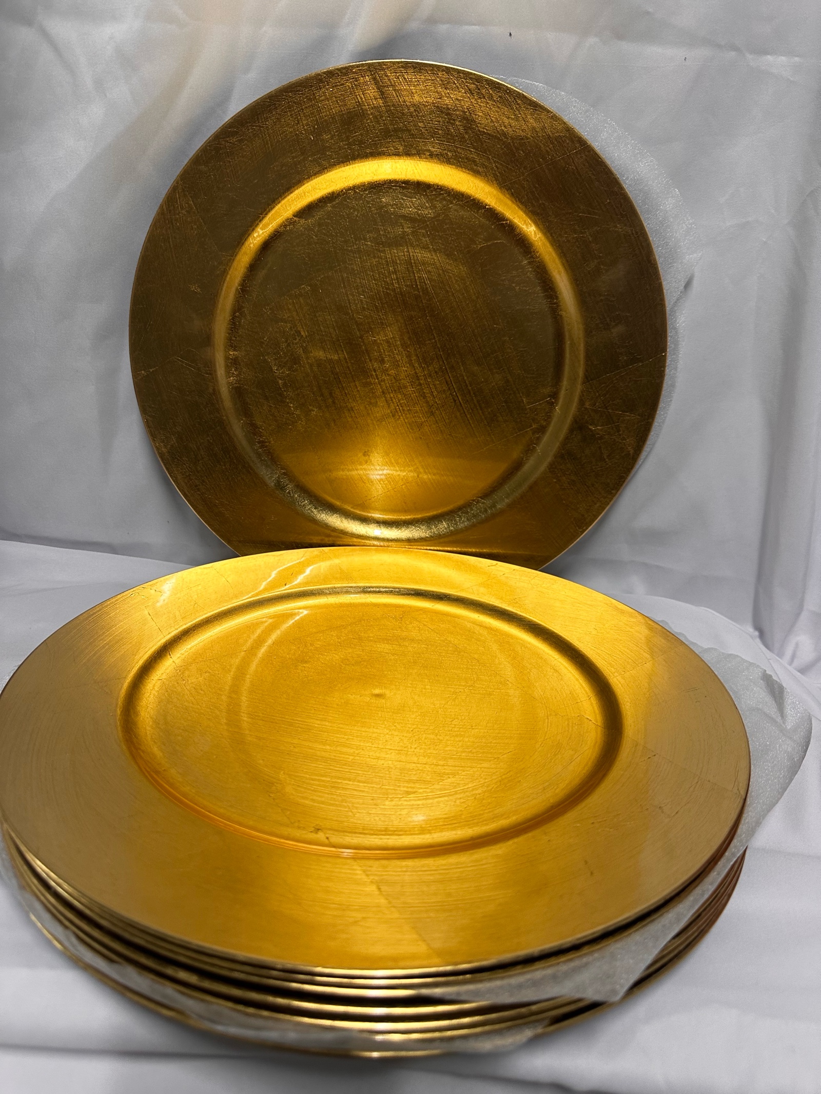 8 gold charger plates