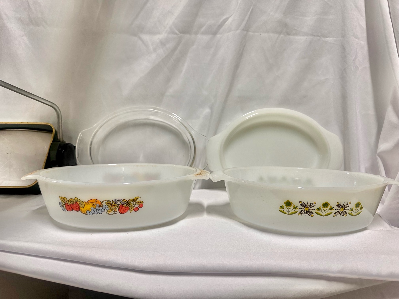 2 vintage Anchor Hocking Fire King Natures Bounty milk glass casserole dish and�covers
