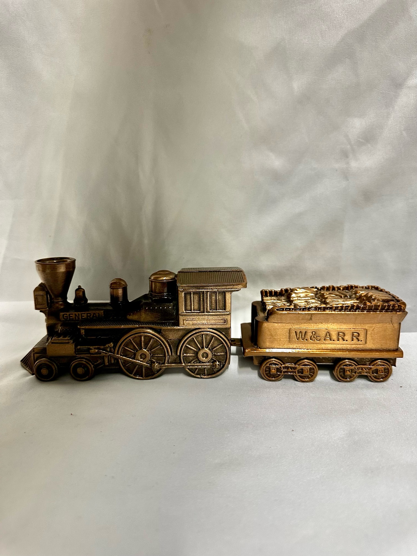 Vintage Collectible Banthrico General W&A.R.R. Railroad Steam Locomotive coin bank
