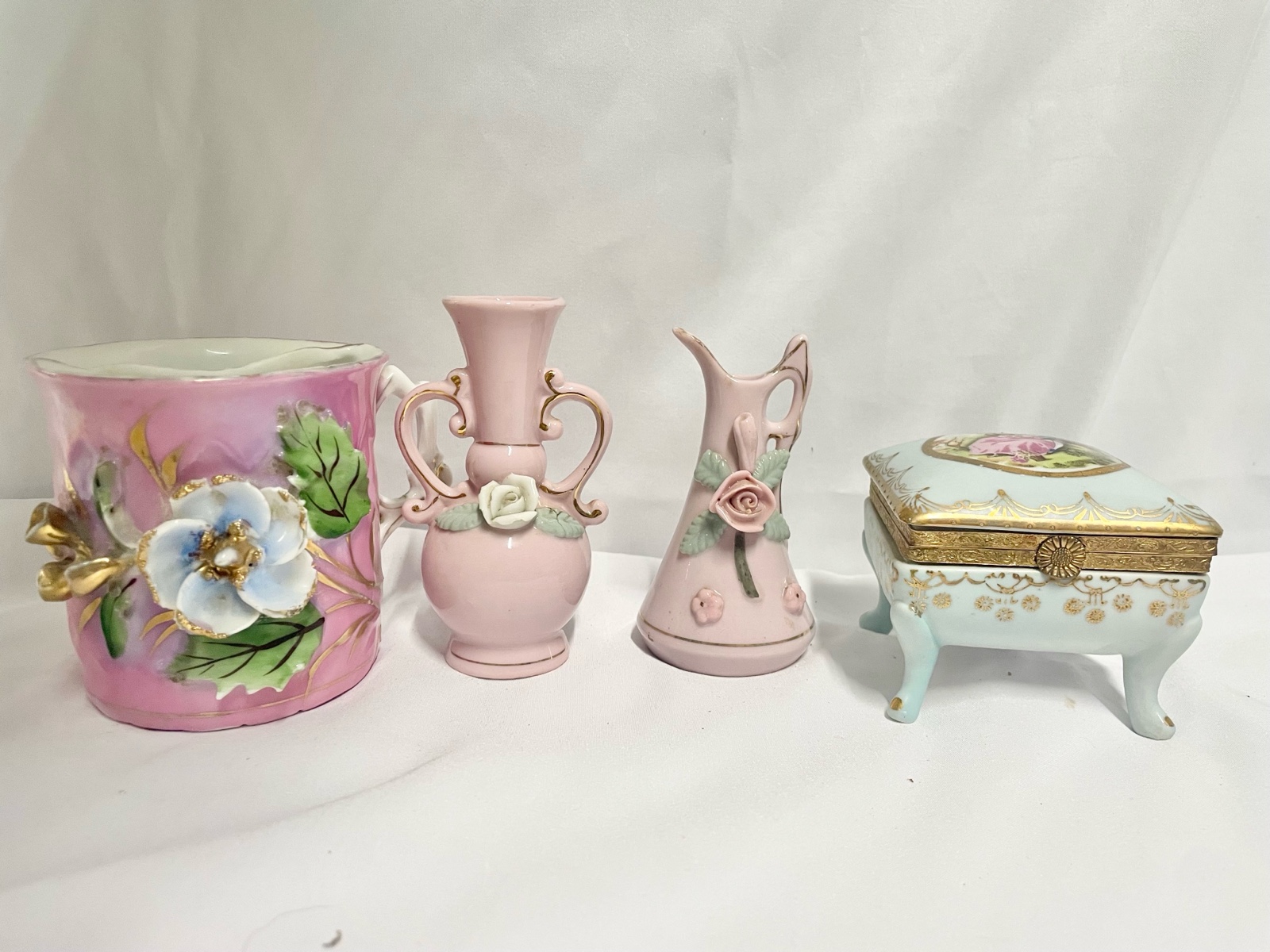 Assorted Vintage porcelain collectibles